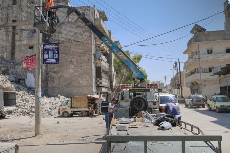 חלב: מועצת העיר החלה בעבודות לשיקום מערכות התאורה הציבורית