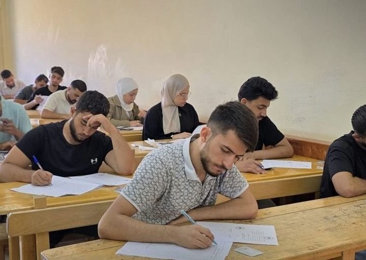 פורסמו תוצאות מבחן המיומנות בשפות לתואר שני באוניברסיטת אל-פוראת באל-חסכה