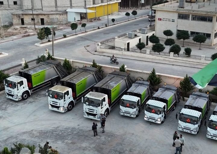שיפור שירותי הניקיון בערים אל-באב ואל-ראעי בפרברי חלב באמצעות ציוד חדש