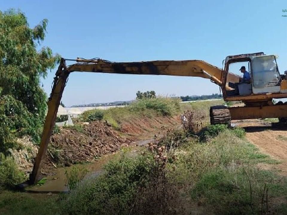 לקראת עונת הגשמים: ניקוי תעלות ניקוז במישור עכאר שבטרטוס